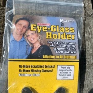 ReaderREST Magnetic Eye-Glass Holder